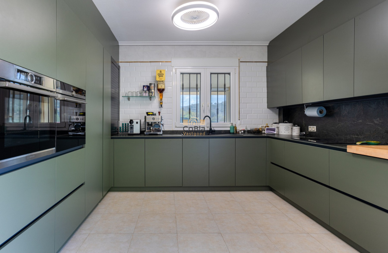 Herverkoop - Detached Villa - La Zarza