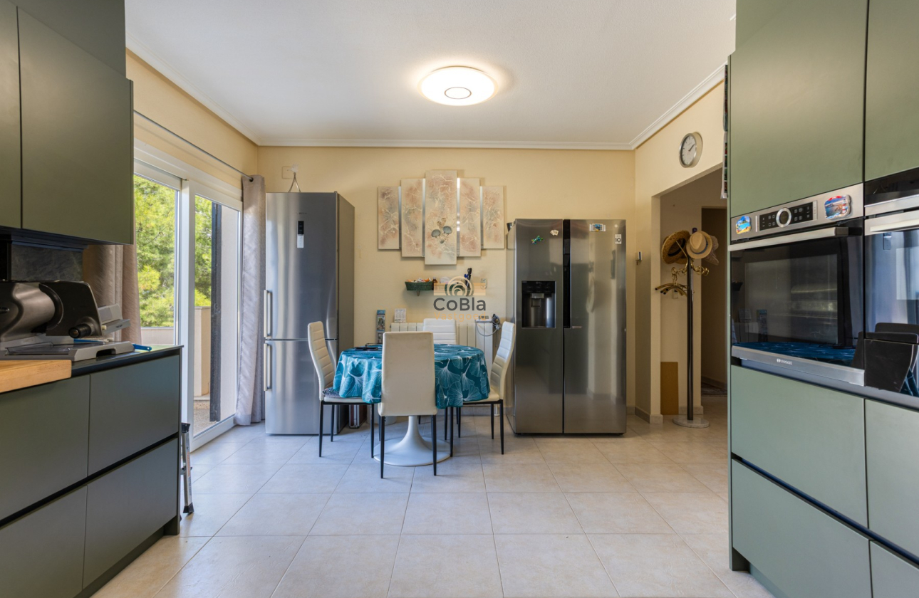 Herverkoop - Detached Villa - La Zarza