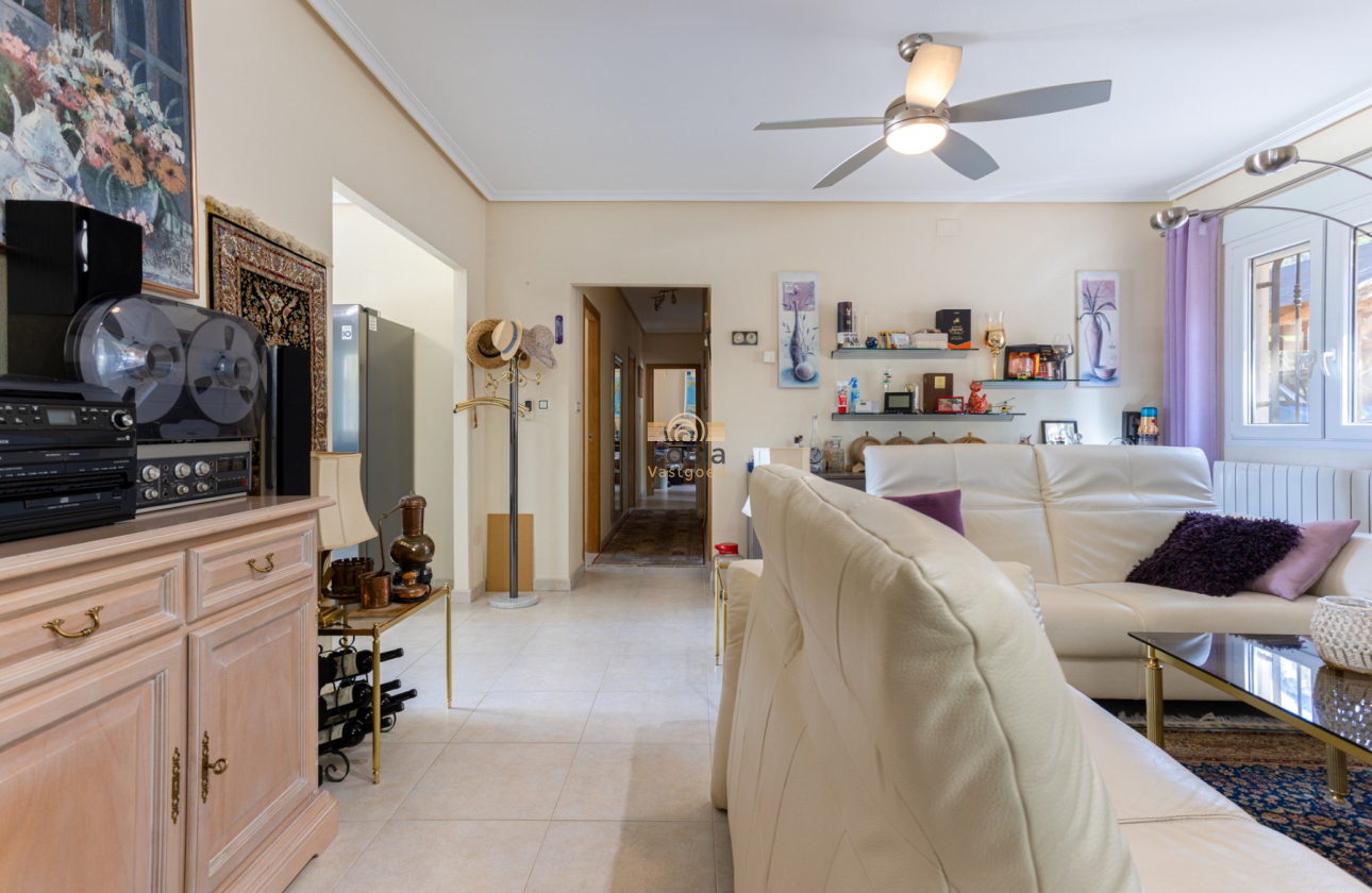 Herverkoop - Detached Villa - La Zarza