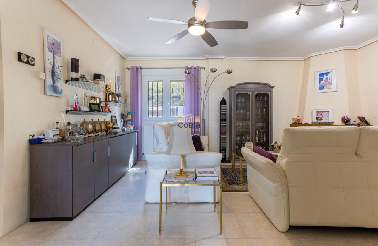Herverkoop - Detached Villa - La Zarza