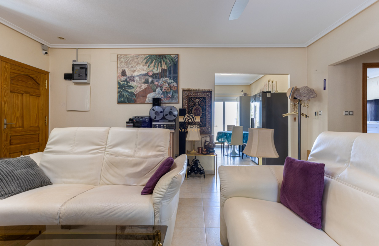 Herverkoop - Detached Villa - La Zarza