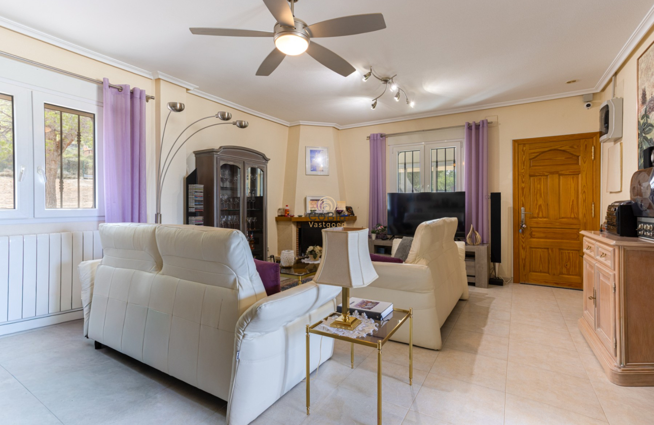 Herverkoop - Detached Villa - La Zarza