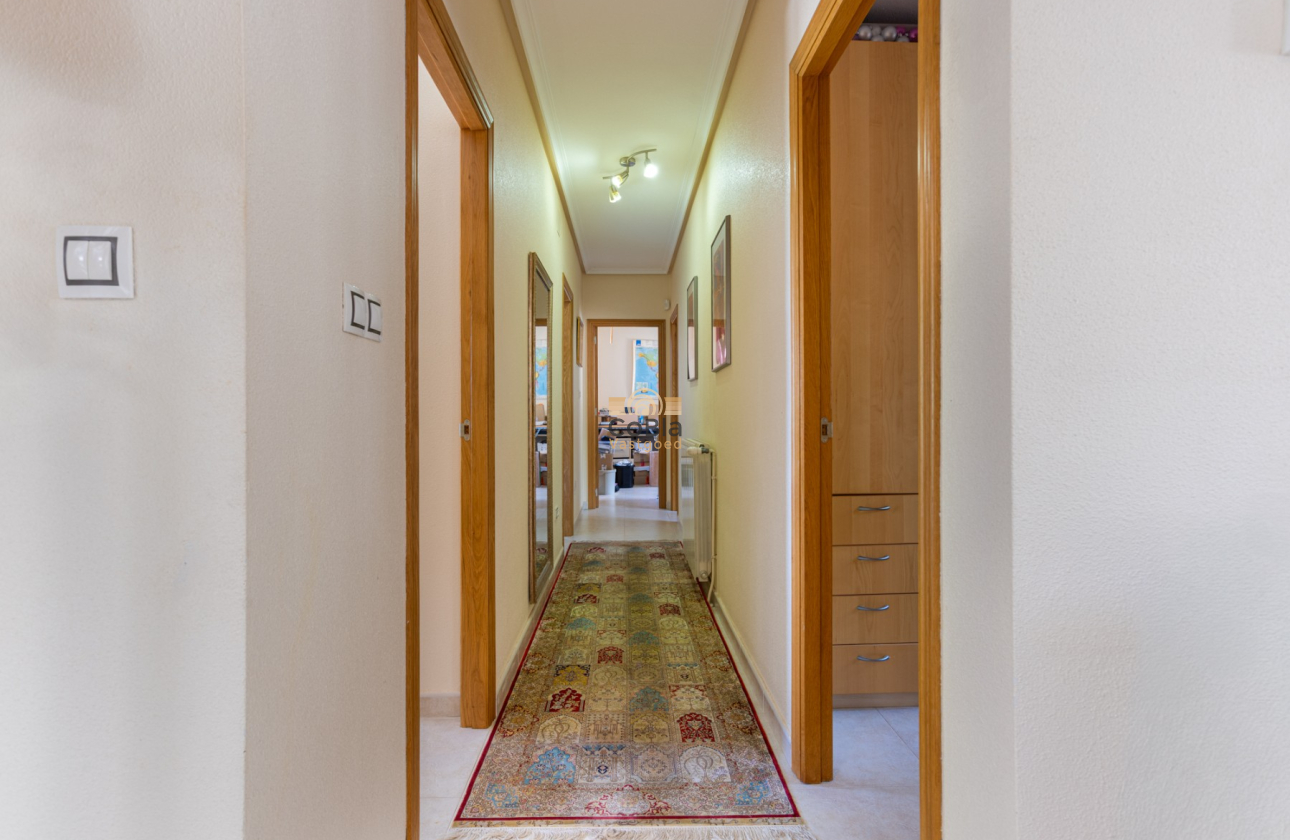 Herverkoop - Detached Villa - La Zarza
