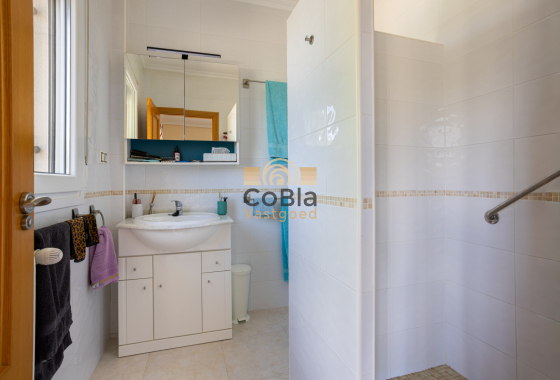 Herverkoop - Detached Villa - La Zarza