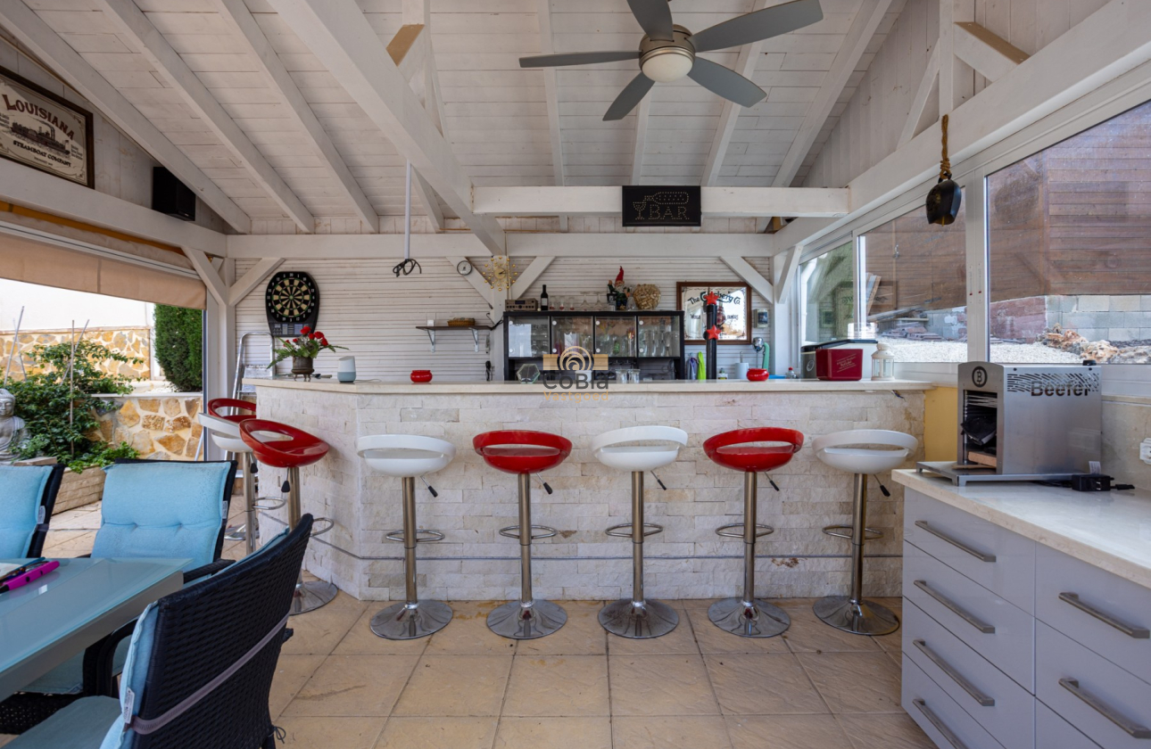 Herverkoop - Detached Villa - La Zarza