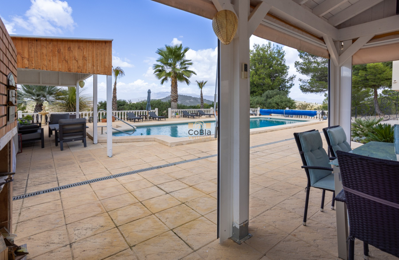 Herverkoop - Detached Villa - La Zarza