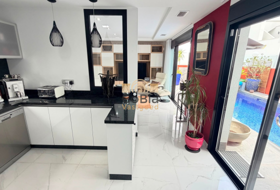 Revente - 4. House - Detached Villa - Los Montesinos - La Herrada