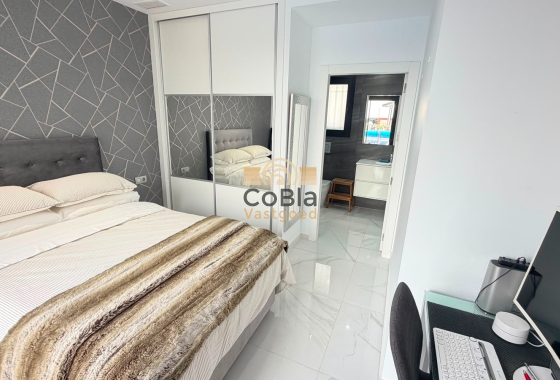 Revente - 4. House - Detached Villa - Los Montesinos - La Herrada