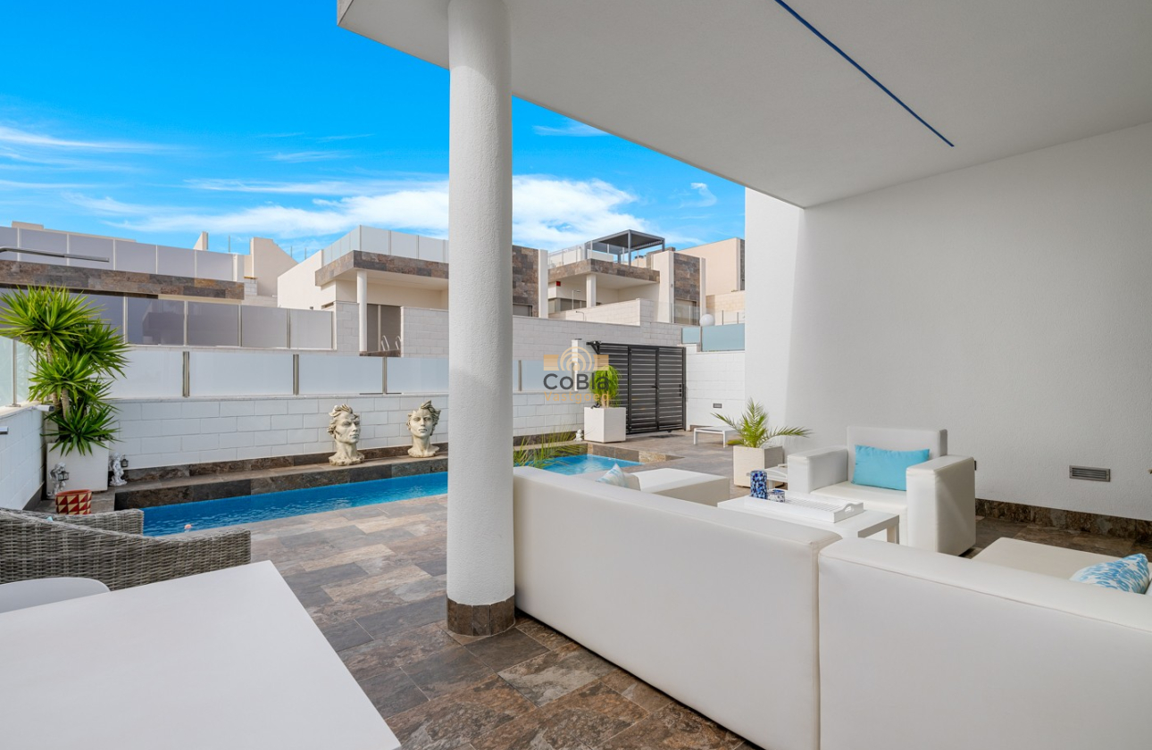 Herverkoop - Villa - Orihuela Costa - Villamartín