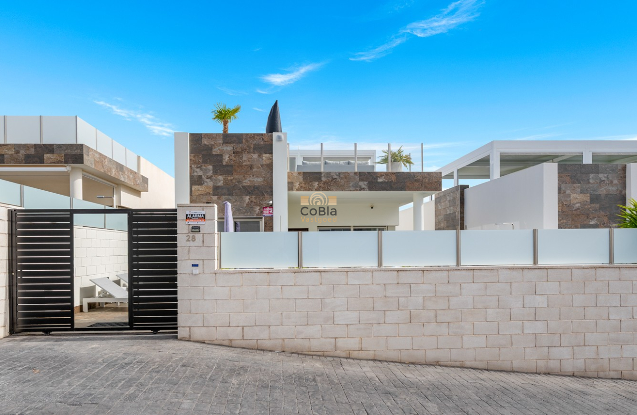 Herverkoop - Villa - Orihuela Costa - Villamartín