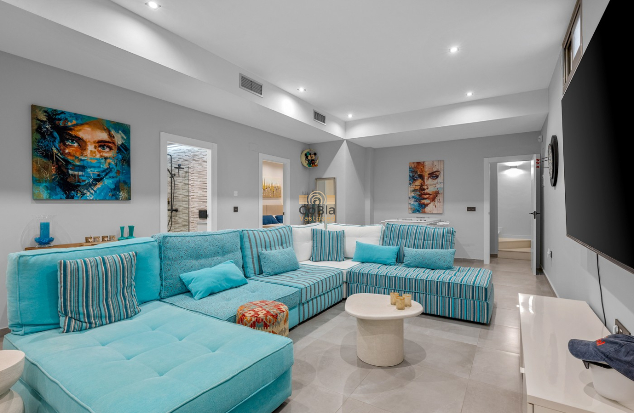 Herverkoop - Villa - Orihuela Costa - Villamartín