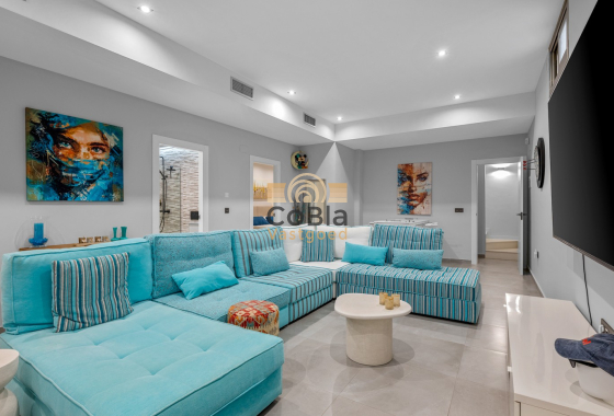 Herverkoop - Villa - Orihuela Costa - Villamartín