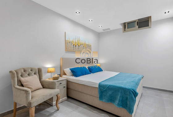 Herverkoop - Villa - Orihuela Costa - Villamartín