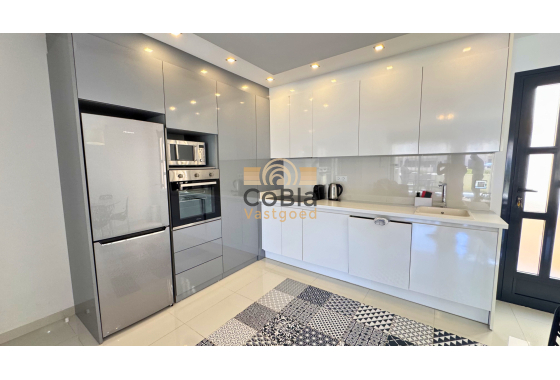 Herverkoop - Apartments - Mil Palmeras