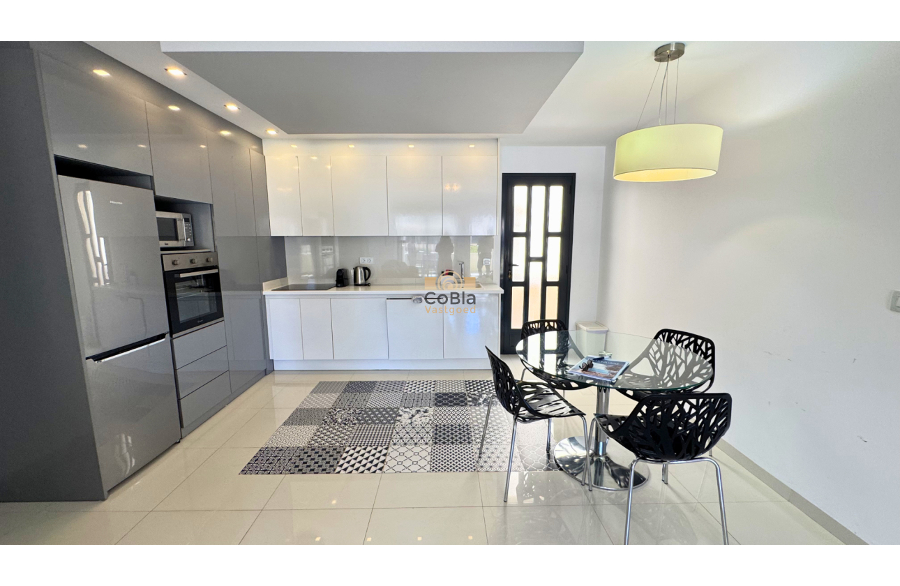 Herverkoop - Apartments - Mil Palmeras