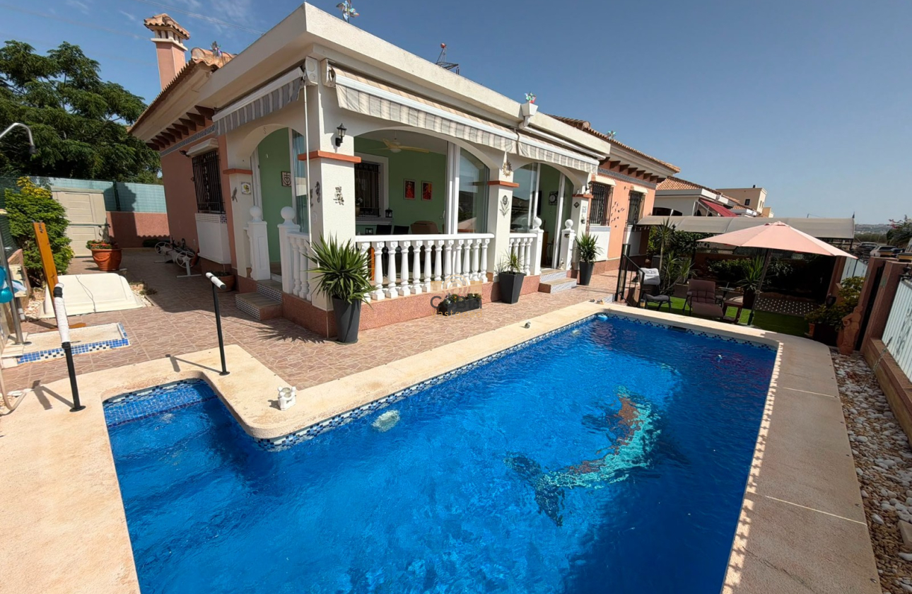 Herverkoop - Detached Villa - Los Montesinos - La Herrada