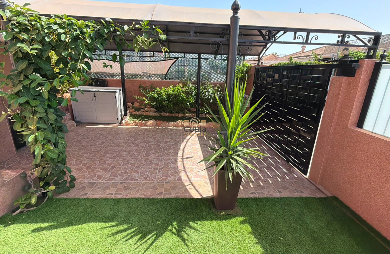 Herverkoop - Detached Villa - Los Montesinos - La Herrada