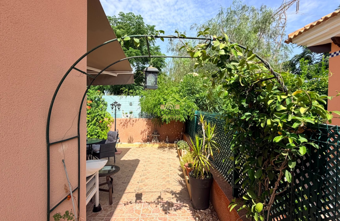 Herverkoop - Detached Villa - Los Montesinos - La Herrada