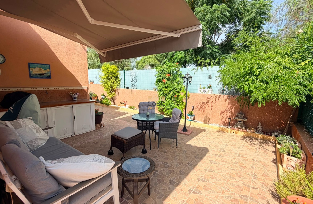 Herverkoop - Detached Villa - Los Montesinos - La Herrada