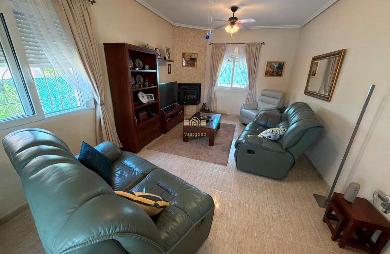 Herverkoop - Detached Villa - Los Montesinos - La Herrada