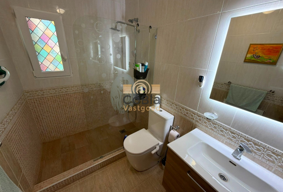 Herverkoop - Detached Villa - Los Montesinos - La Herrada