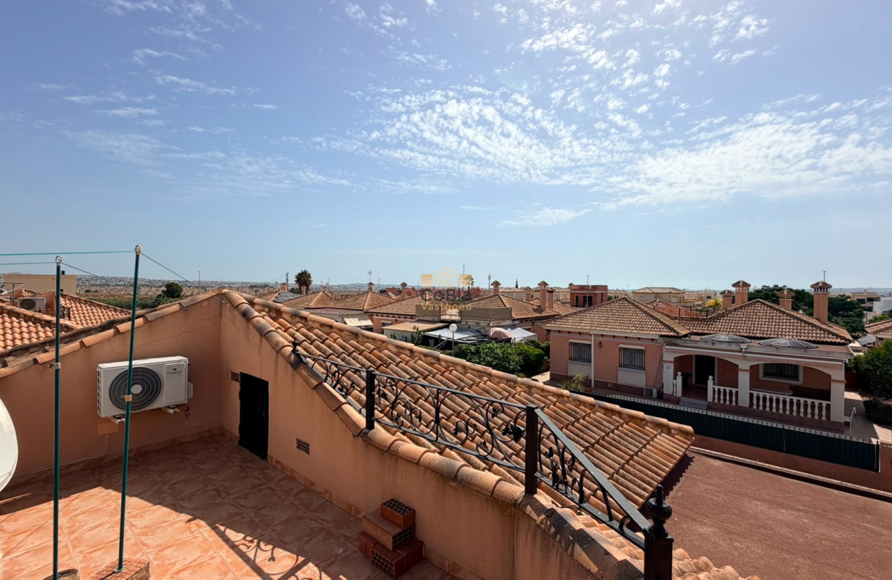 Herverkoop - Detached Villa - Los Montesinos - La Herrada