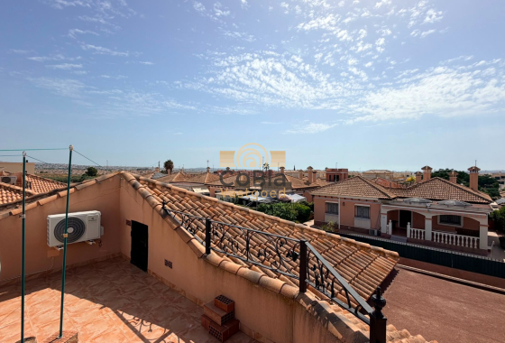 Herverkoop - Detached Villa - Los Montesinos - La Herrada