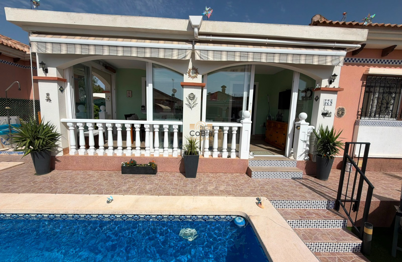 Herverkoop - Detached Villa - Los Montesinos - La Herrada