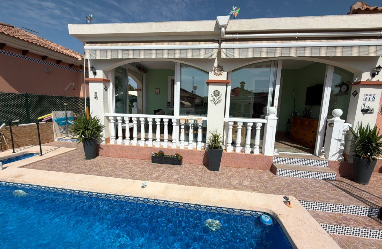 Herverkoop - Detached Villa - Los Montesinos - La Herrada