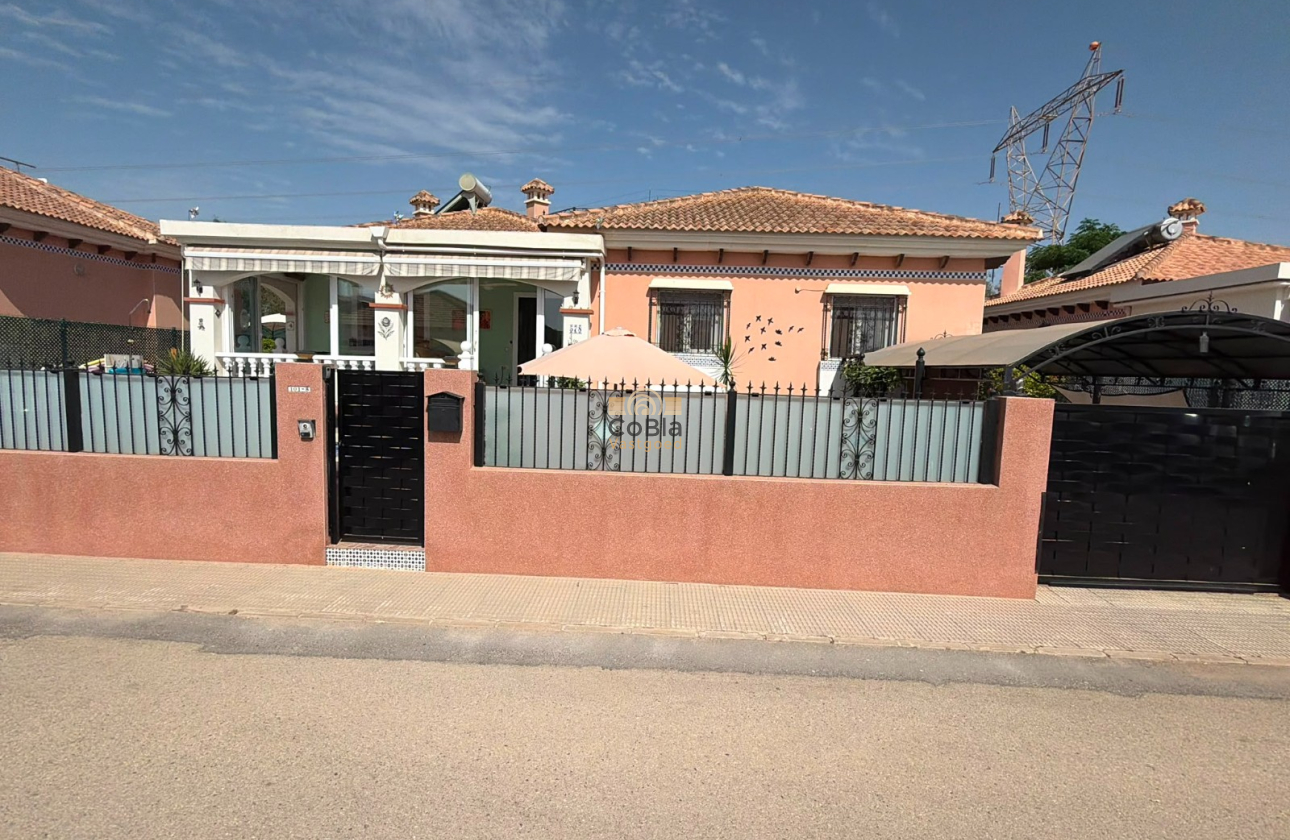 Herverkoop - Detached Villa - Los Montesinos - La Herrada