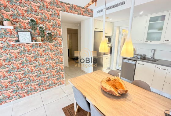Resale - Apartment - Torrevieja - Aguas Nuevas