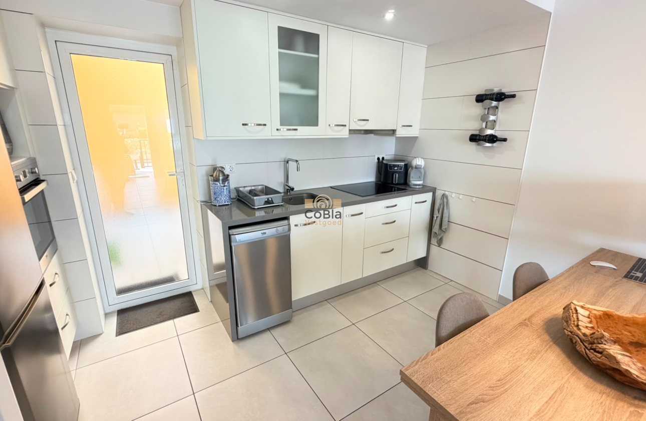 Resale - Apartment - Torrevieja - Aguas Nuevas