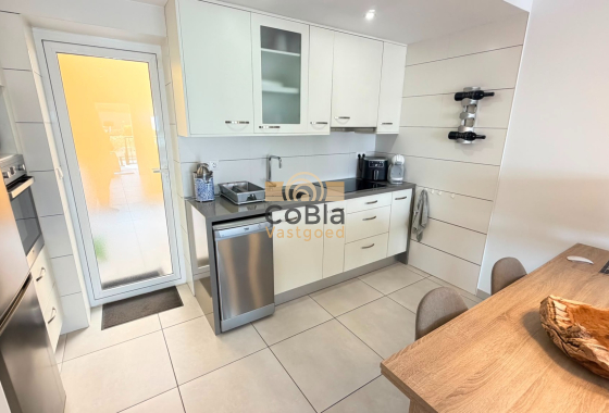 Resale - Apartment - Torrevieja - Aguas Nuevas