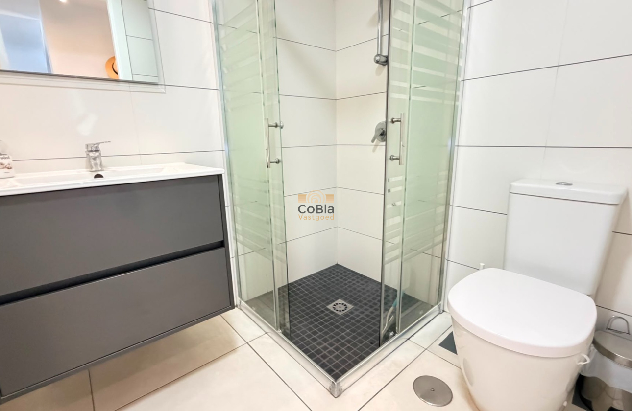 Resale - Apartment - Torrevieja - Aguas Nuevas