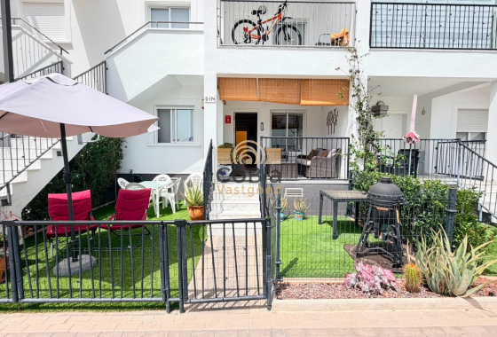 Resale - Apartment - Torrevieja - Aguas Nuevas