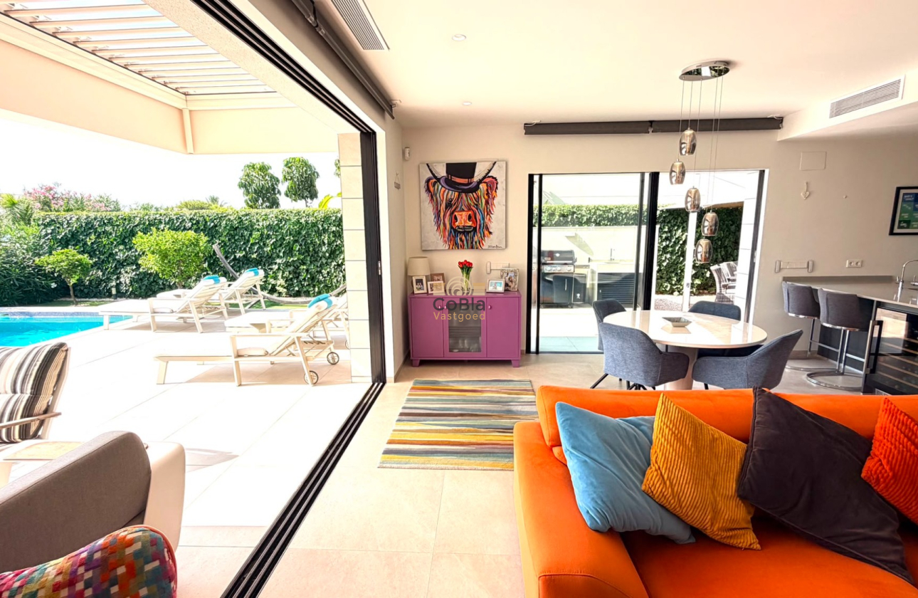 Revente - Detached Villa - Los Montesinos - Los Montesinos - Urb. La Herrada