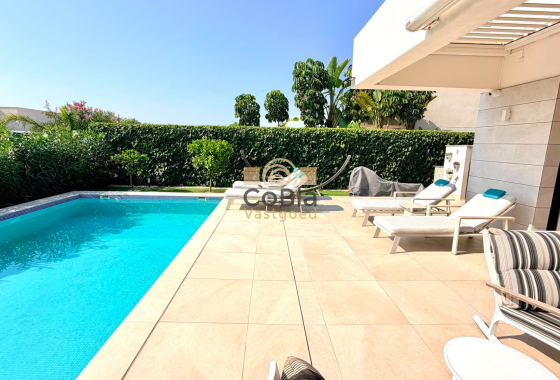 Revente - Detached Villa - Los Montesinos - Los Montesinos - Urb. La Herrada