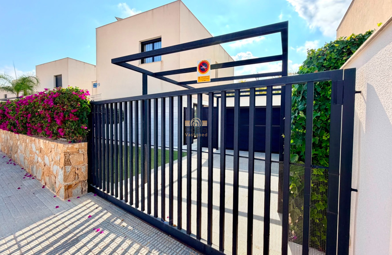 Revente - Detached Villa - Los Montesinos - Los Montesinos - Urb. La Herrada