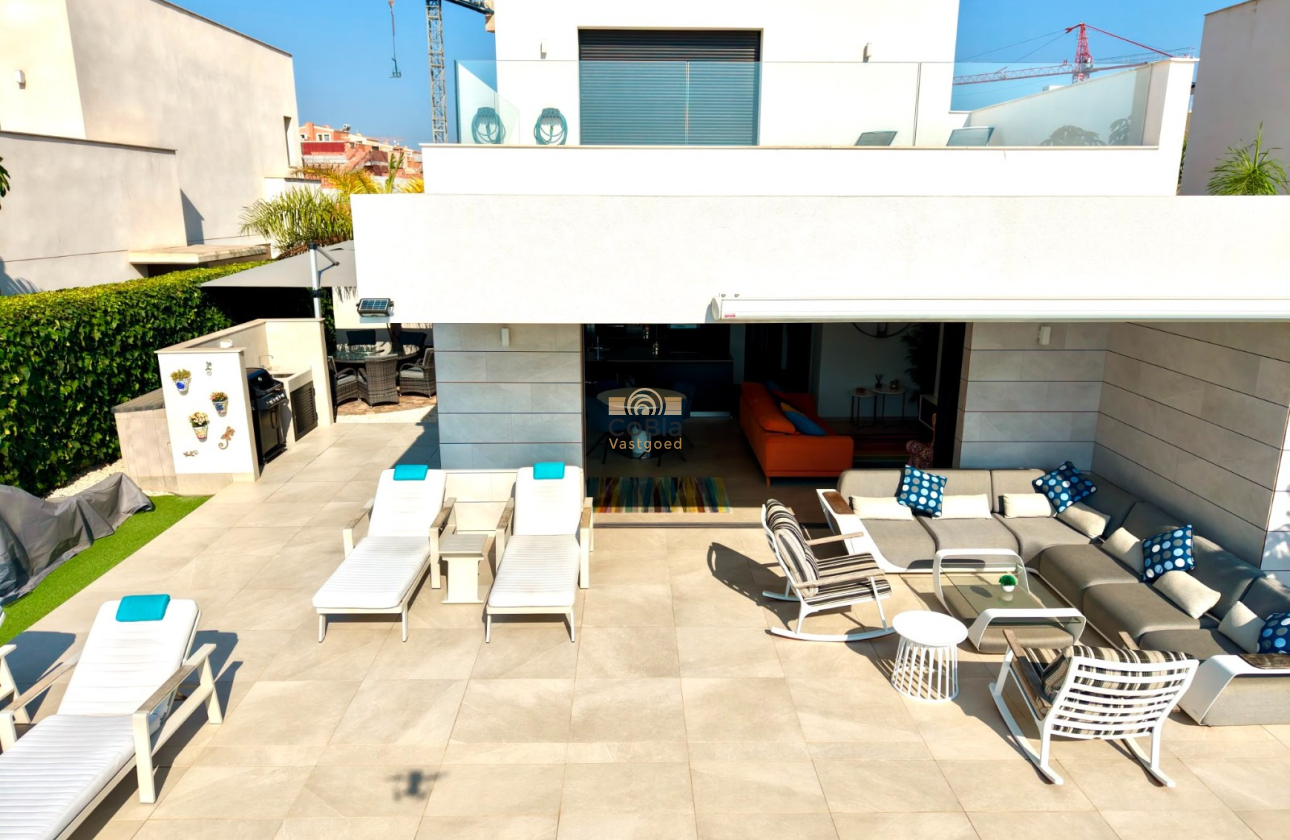Revente - Detached Villa - Los Montesinos - Los Montesinos - Urb. La Herrada