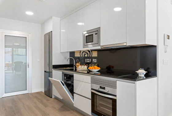 Resale - Apartment - Orihuela Costa