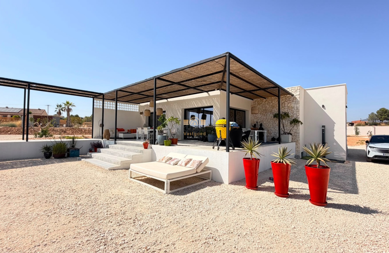 Herverkoop - Detached Villa - Pinoso