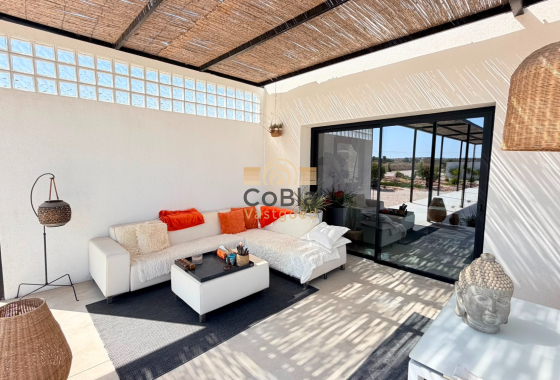 Herverkoop - Detached Villa - Pinoso
