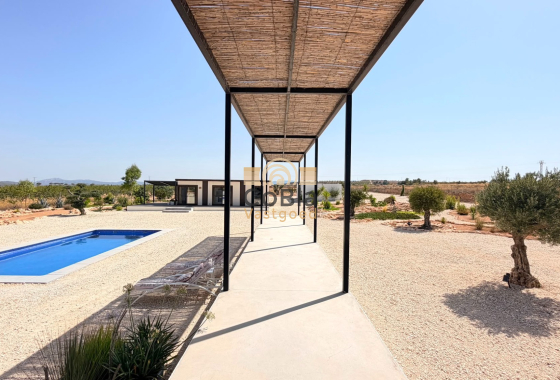 Herverkoop - Detached Villa - Pinoso