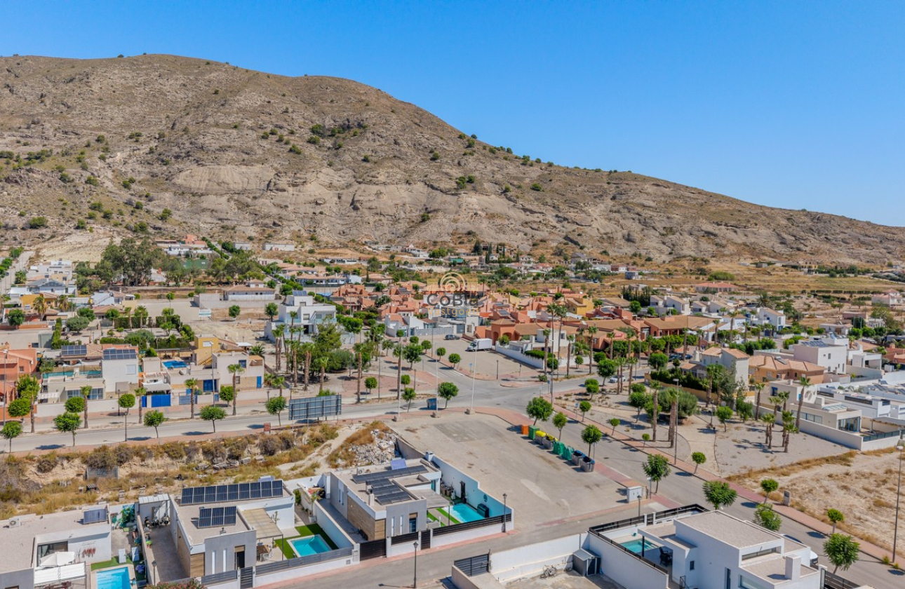 Herverkoop - Villa - Fortuna - Urbanizacion Las Kalendas