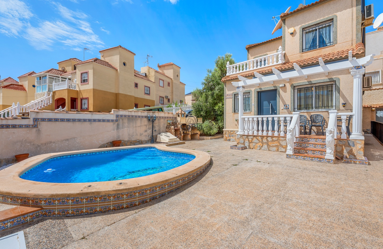 Herverkoop - Villa - Orihuela Costa - El Galan
