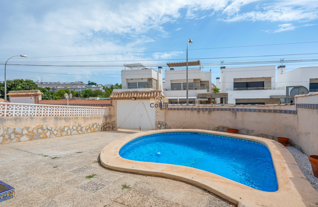 Herverkoop - Villa - Orihuela Costa - El Galan