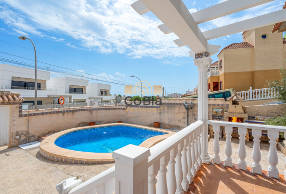 Herverkoop - Villa - Orihuela Costa - El Galan