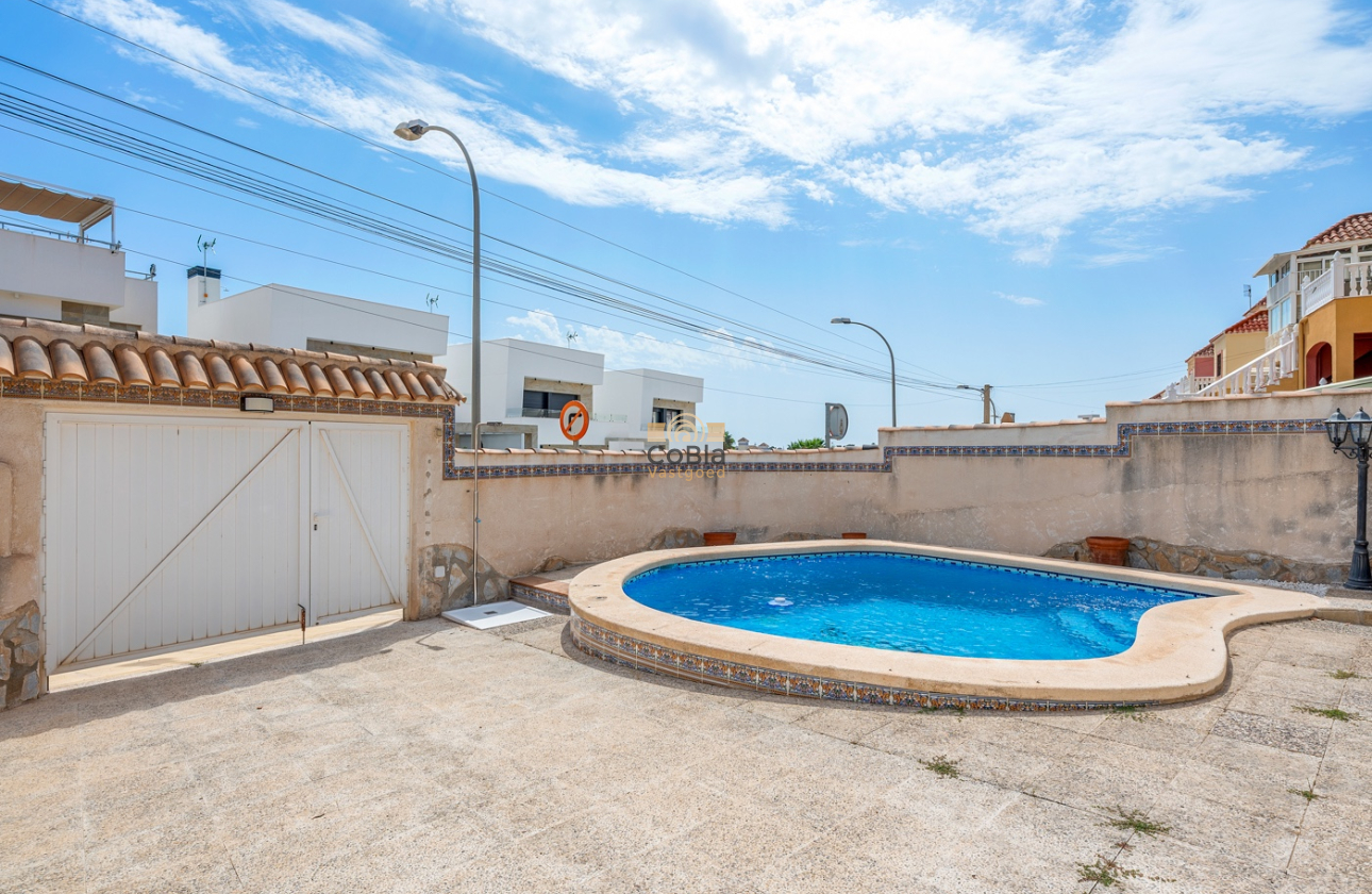 Herverkoop - Villa - Orihuela Costa - El Galan