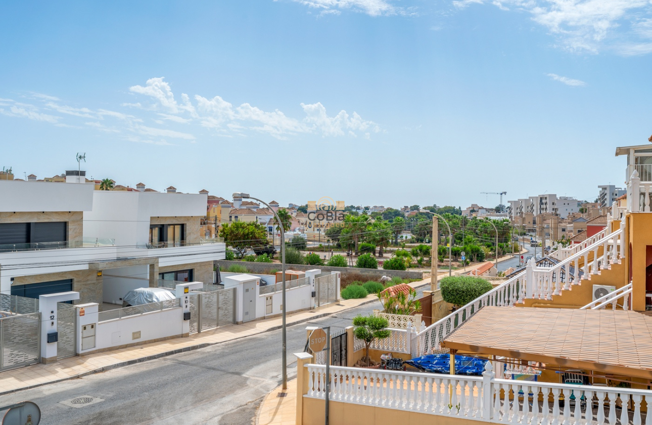 Herverkoop - Villa - Orihuela Costa - El Galan
