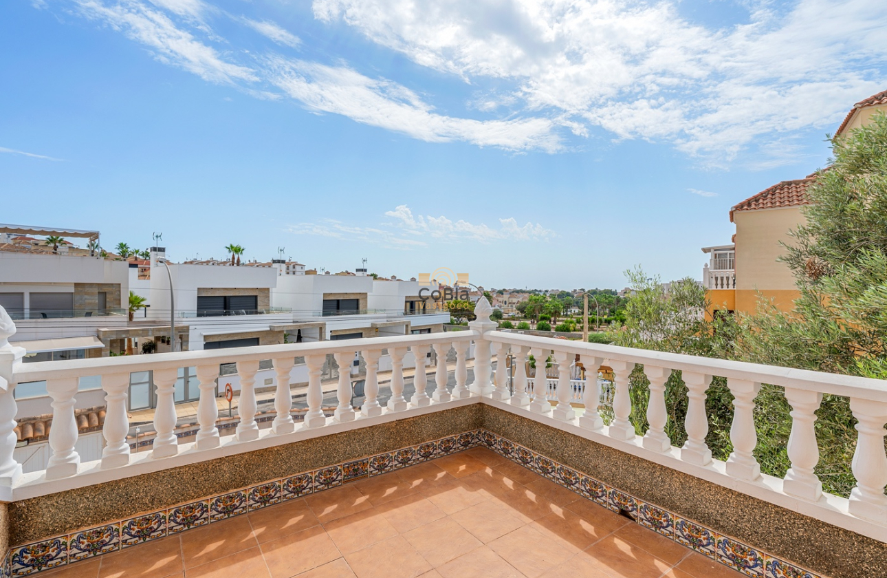 Herverkoop - Villa - Orihuela Costa - El Galan
